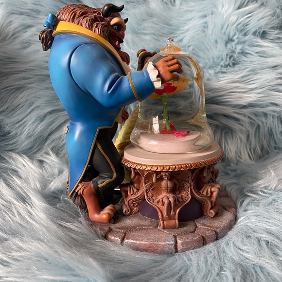 Vintage Disney Beauty and the Beast Musical Water Globe - Picture 2 of 7